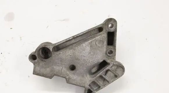 Skoda Octavia Mk3 (5E) Engine mount bracket 04L199207