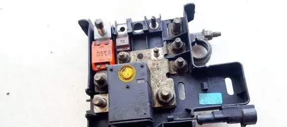 Positive cable (battery)