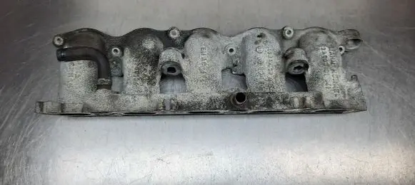 Volvo V70 Intake manifold