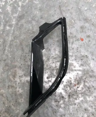 BMW 7 G70 Front bumper lower grill 15857711-BILI 15857711