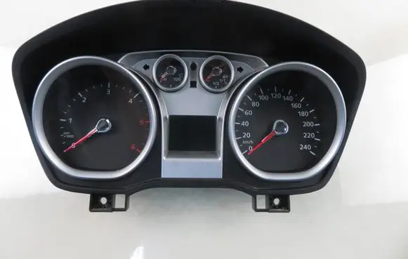 Speedometer (instrument cluster)