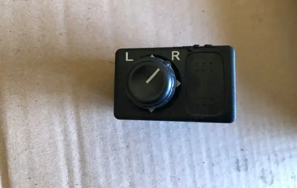 Nissan Primera Wing mirror switch