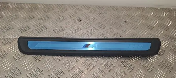 BMW 3 G20 G21 Front sill trim cover 8079739