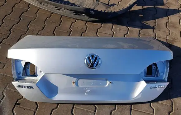 Volkswagen Jetta VI Truck tailgate 