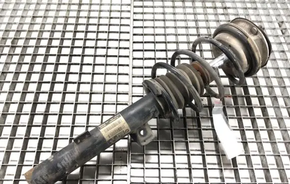 BMW 1 E81 E87 Front shock absorber/damper 6786022