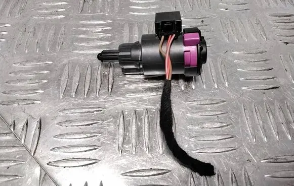 Audi A4 S4 B8 8K Brake pedal sensor switch 4F0945459A 2617 091007