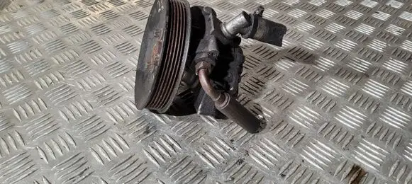 Mercedes-Benz Vito Viano W638 Power steering pump A0024667001 7692955511