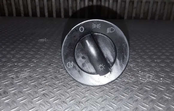 Volkswagen Polo Light switch 6Q0941531B