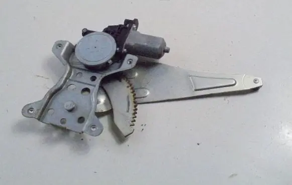 Suzuki Swift I Rear door window regulator with motor 8356063J00