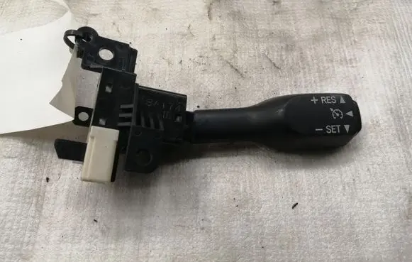 Toyota Auris 150 Cruise control switch 8463234011 18A174