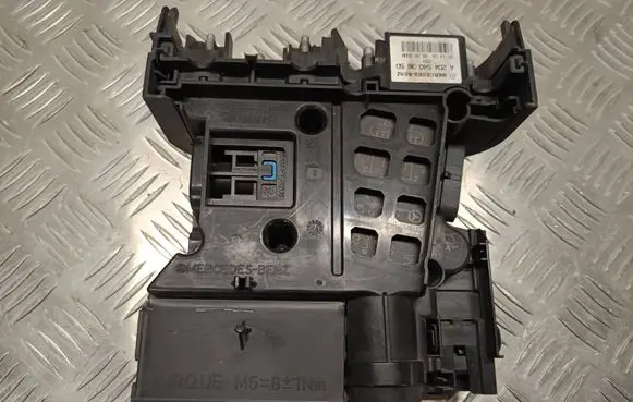 Mercedes-Benz C W204 Positive wiring loom A2045403650
