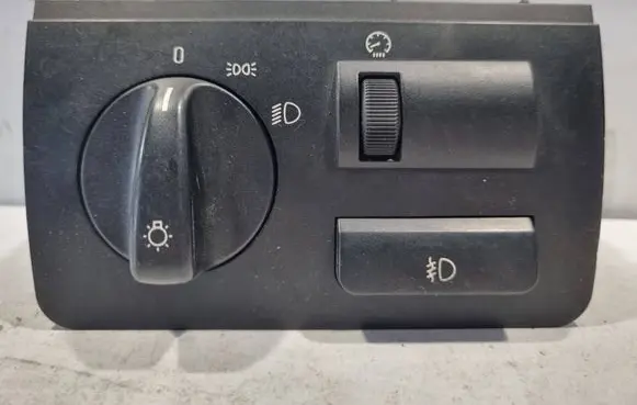 BMW X5 E53 Light switch 8372205 039581 037045052