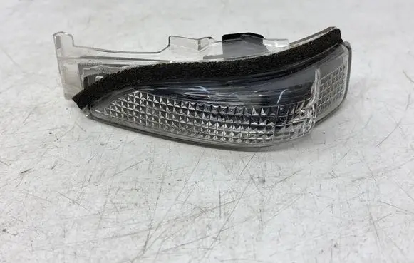 Toyota Avensis T270 Mirror indicator light 20496253 BULB12V5W 20493103