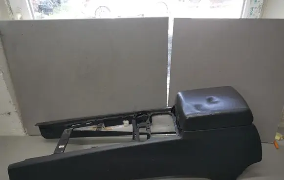 Volkswagen Touareg I Armrest 7L6863762L
