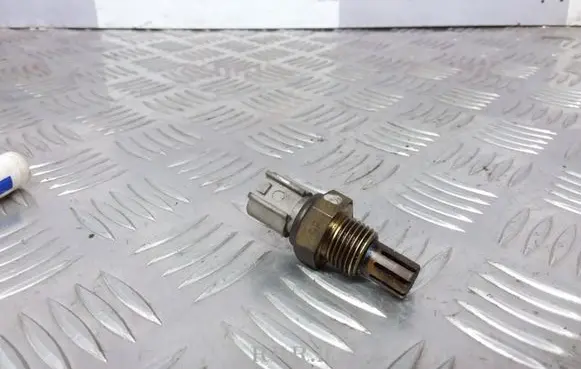 Toyota Avensis T220 Intake air temperature sensor 8942460010