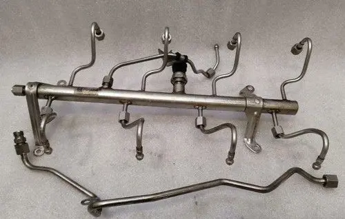 Porsche Panamera (970) Fuel distributor 94811011506