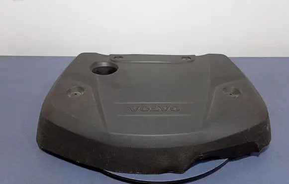 Volvo V40 Front underbody cover/under tray 31368888