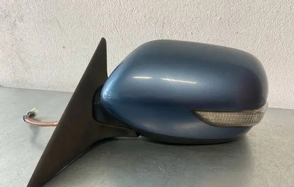 Subaru Legacy Front door electric wing mirror 011199