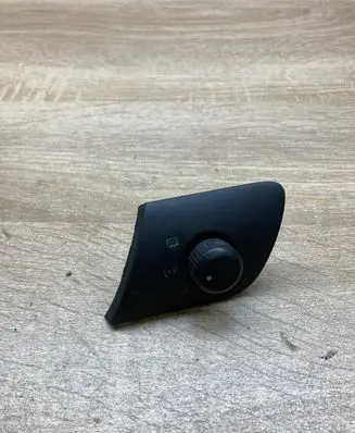 Skoda Fabia Mk1 (6Y) Wing mirror switch 6Y19595650