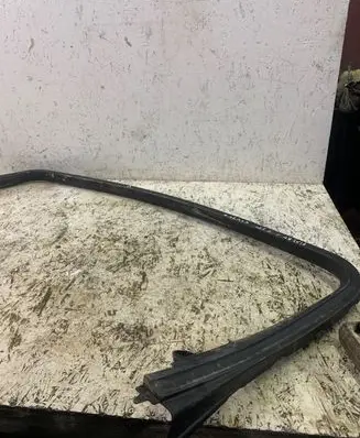 Opel Astra J Front door glass trim molding 