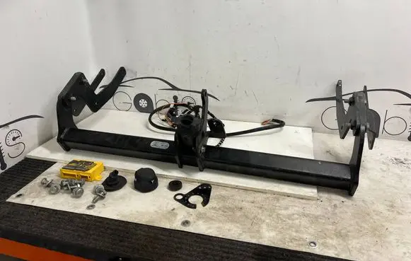 Toyota RAV 4 (XA50) Tow bar set 55R011936