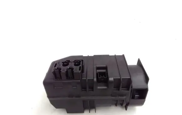 Mercedes-Benz S W221 Central locking vacuum pump 0132006410 A0008004448 A0008004548