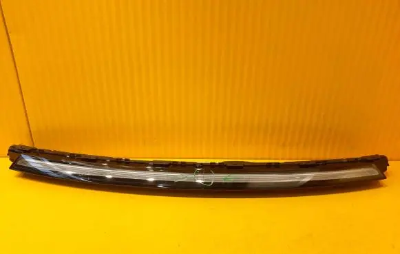 Mercedes-Benz EQC Headlight/headlamp A2939061301