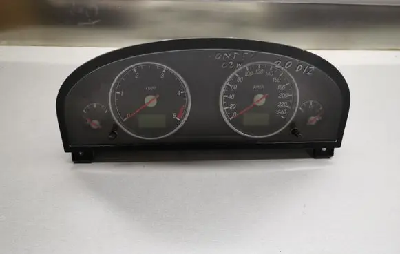Ford Mondeo Mk III Speedometer (instrument cluster) 1S7F10841