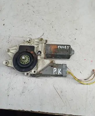 Peugeot 607 Front door window regulator motor 1137328226 0145JDG109