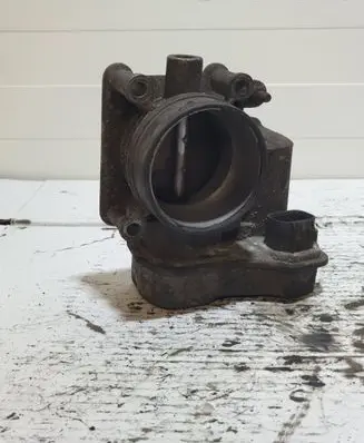 Opel Vectra C Throttle body valve 24435529