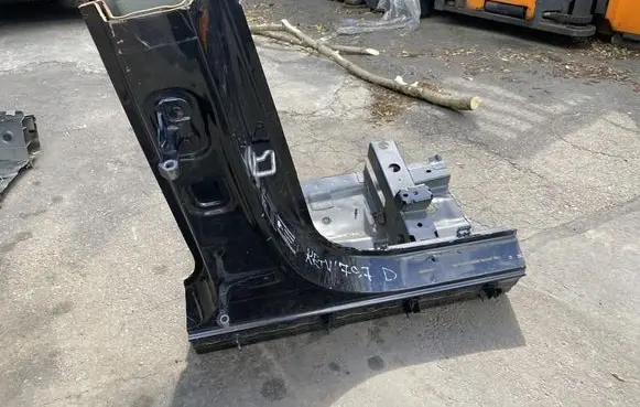 Mercedes-Benz GLC C254 Front quarter panel