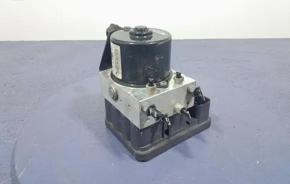 Ford Focus C-MAX ABS Pump 8M51-2C405-AA