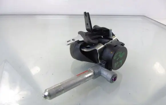Volvo C30 Rear seatbelt