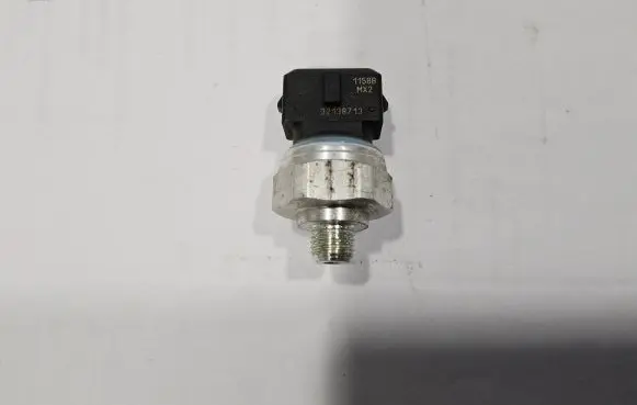 Volvo S60 Air conditioning (A/C) pressure sensor 32138713