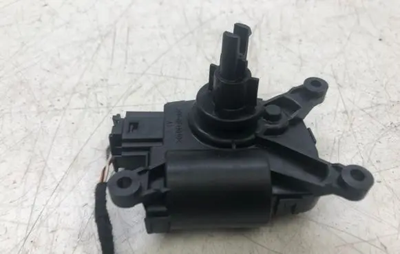 Fiat 500L Air flap motor/actuator GZ1T300107