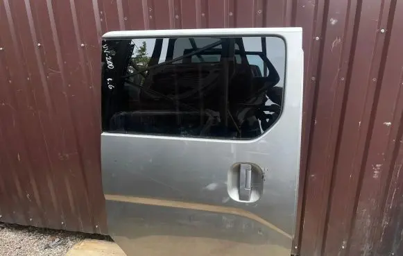 Nissan NV200 Side sliding door 