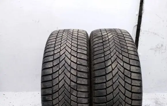 Toyota Avensis T250 R16 winter tire 2055516