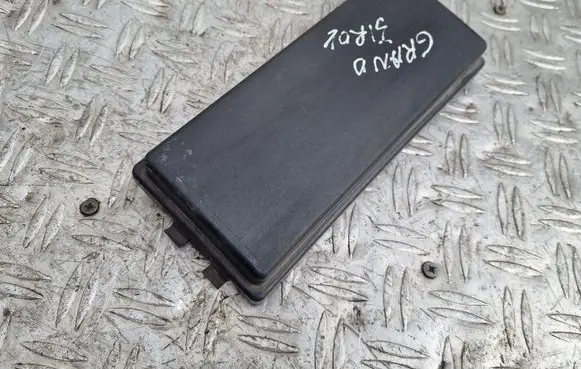 Jeep Grand Cherokee (WK) Fuse box cover L0023295