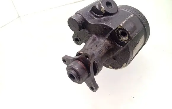 Volvo S40, V40 Power steering pump 7846075
