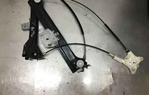 Mercedes-Benz CLK A209 C209 Front window lifting mechanism without motor