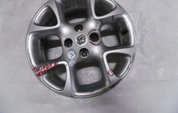 Renault Twingo III R15 alloy rim 
