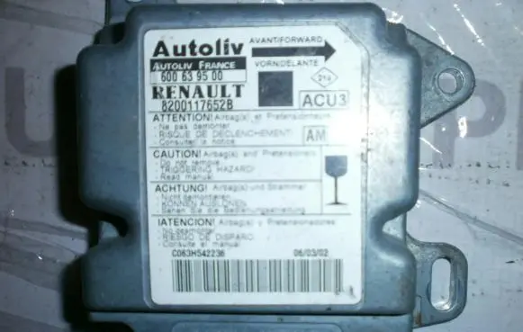 Renault Scenic I Airbag control unit/module 8200117652B 600639500