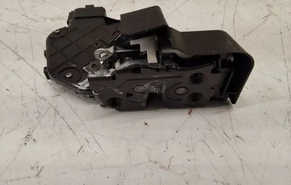 Volvo XC60 Rear door lock 31253920