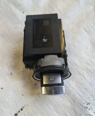 Volkswagen PASSAT B6 Ignition lock 3C0905843Q 33303301 0608Q11S