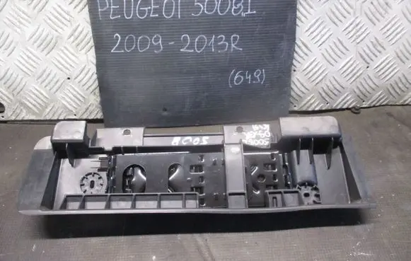Peugeot 5008 Other trunk/boot trim element 9687718377