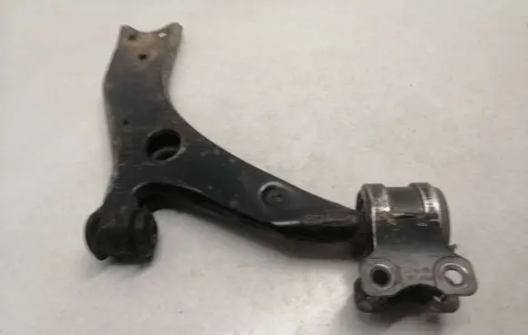 Ford Focus Front control arm 3M513A262