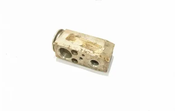 Nissan Almera Tino Air conditioning (A/C) expansion valve 