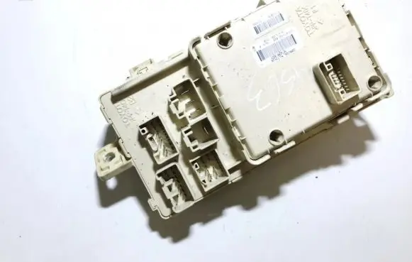 Toyota Corolla Verso AR10 Fuse box set 892210f020 89221-0f020