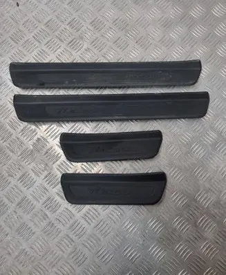 Hyundai Tucson TL Front sill trim cover 85883D7000