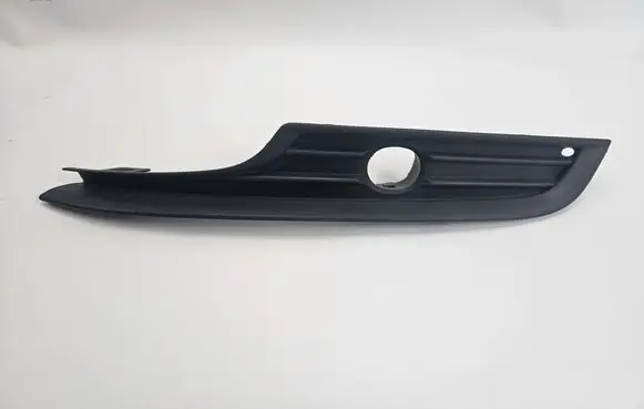 Volkswagen Golf VII Front bumper lower grill 5G0853665B